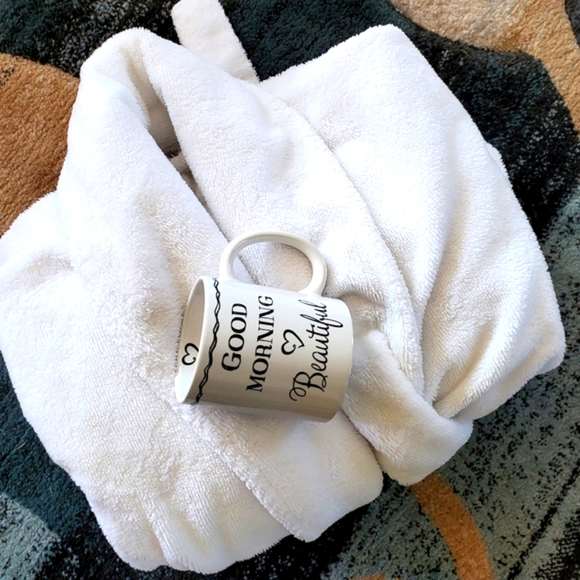 Cariloha Other - CARILOHA Spa Plush Bathrobe - Size S/M (EUC)